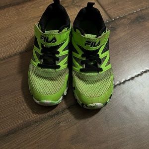 Fila tennis shoes
